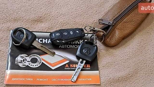 Серый Фольксваген Поло, объемом двигателя 1.4 л и пробегом 202 тыс. км за 4000 $, фото 15 на Automoto.ua