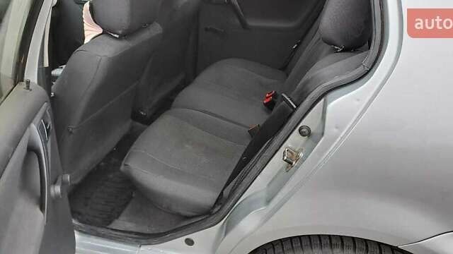 Серый Фольксваген Поло, объемом двигателя 1.4 л и пробегом 202 тыс. км за 4000 $, фото 4 на Automoto.ua