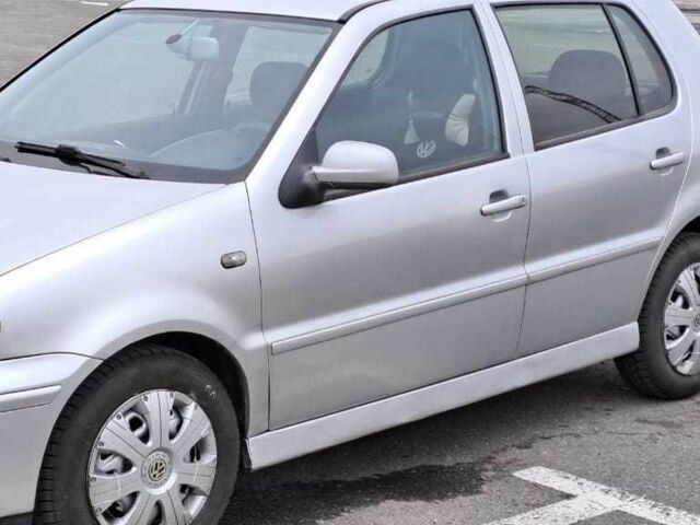 Серый Фольксваген Поло, объемом двигателя 1.4 л и пробегом 202 тыс. км за 4000 $, фото 1 на Automoto.ua
