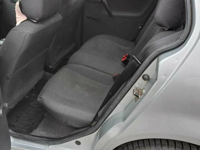 Серый Фольксваген Поло, объемом двигателя 1.4 л и пробегом 202 тыс. км за 4000 $, фото 12 на Automoto.ua