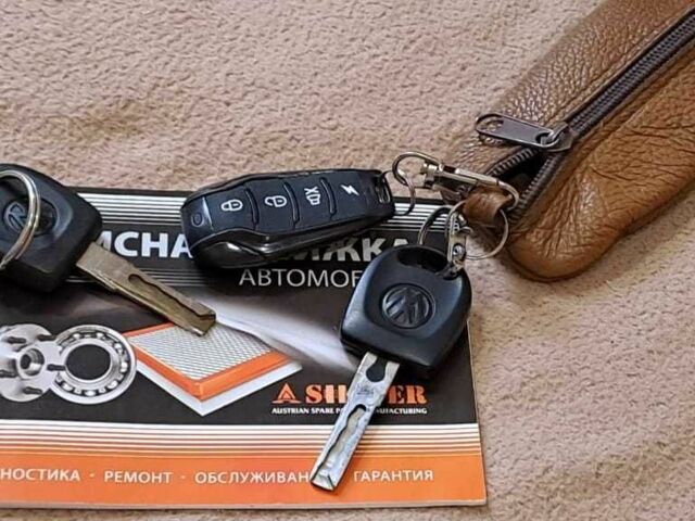 Серый Фольксваген Поло, объемом двигателя 1.4 л и пробегом 202 тыс. км за 4000 $, фото 18 на Automoto.ua