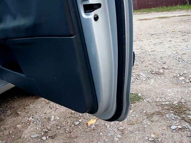 Серый Фольксваген Поло, объемом двигателя 1.2 л и пробегом 220 тыс. км за 3000 $, фото 6 на Automoto.ua