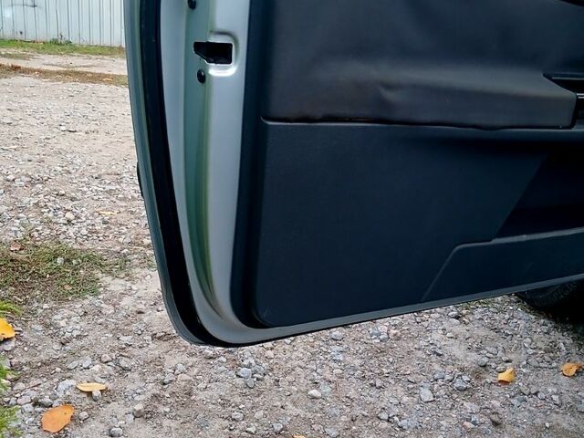 Серый Фольксваген Поло, объемом двигателя 1.2 л и пробегом 220 тыс. км за 3000 $, фото 7 на Automoto.ua