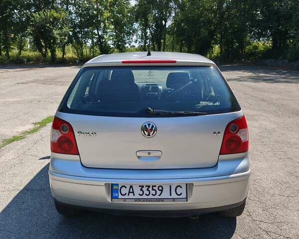 Серый Фольксваген Поло, объемом двигателя 1.4 л и пробегом 151 тыс. км за 4300 $, фото 4 на Automoto.ua