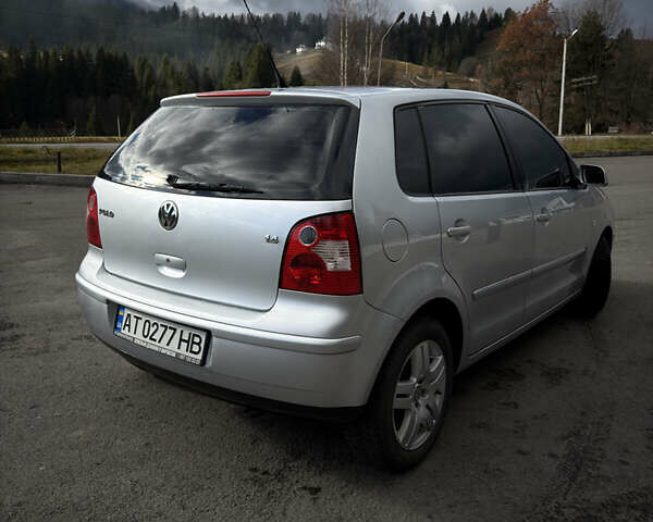 Сірий Фольксваген Поло, об'ємом двигуна 1.39 л та пробігом 238 тис. км за 4000 $, фото 4 на Automoto.ua