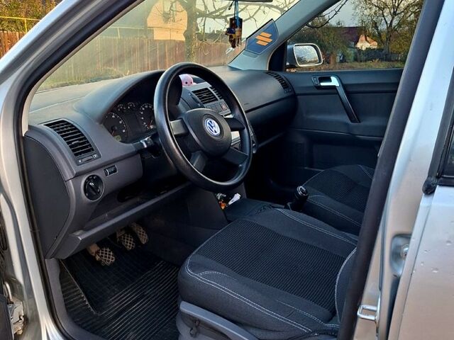 Фольксваген Поло 2002 в Кропивницком (Кировограде) на Automoto.ua Серый Фольксваген Поло, объемом двигателя 1.2 л и пробегом 215 тыс. км за 4200 $, фото 3 на Automoto.ua