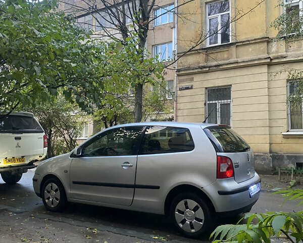 Серый Фольксваген Поло, объемом двигателя 1.39 л и пробегом 256 тыс. км за 2750 $, фото 2 на Automoto.ua