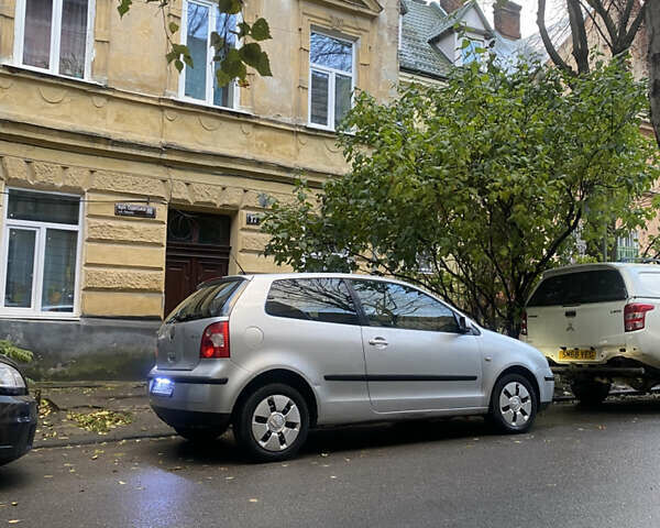 Серый Фольксваген Поло, объемом двигателя 1.39 л и пробегом 256 тыс. км за 2750 $, фото 1 на Automoto.ua