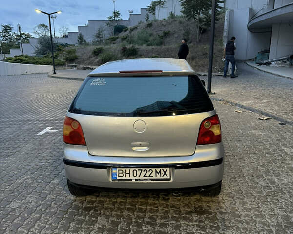 Серый Фольксваген Поло, объемом двигателя 1.2 л и пробегом 260 тыс. км за 3800 $, фото 5 на Automoto.ua