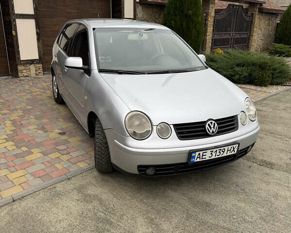 Серый Фольксваген Поло, объемом двигателя 1.39 л и пробегом 205 тыс. км за 3300 $, фото 5 на Automoto.ua