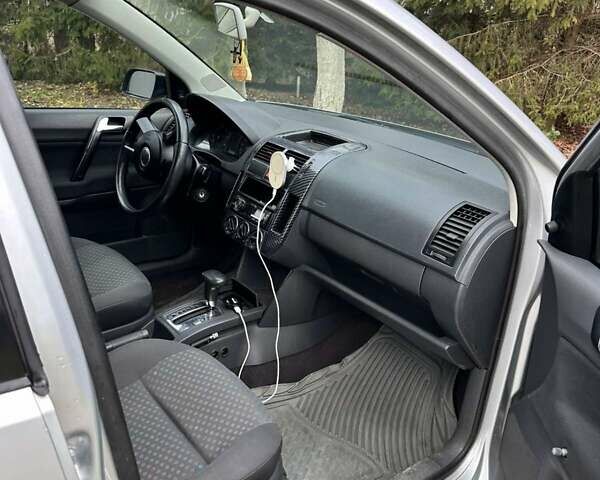 Серый Фольксваген Поло, объемом двигателя 1.39 л и пробегом 280 тыс. км за 3600 $, фото 4 на Automoto.ua