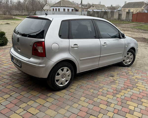 Серый Фольксваген Поло, объемом двигателя 1.39 л и пробегом 205 тыс. км за 3300 $, фото 3 на Automoto.ua