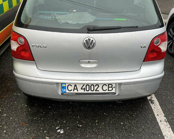 Серый Фольксваген Поло, объемом двигателя 1.2 л и пробегом 220 тыс. км за 4500 $, фото 6 на Automoto.ua