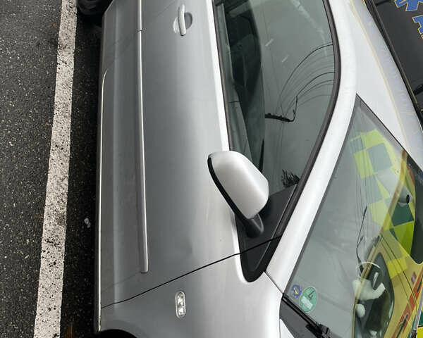 Серый Фольксваген Поло, объемом двигателя 1.2 л и пробегом 220 тыс. км за 4500 $, фото 3 на Automoto.ua