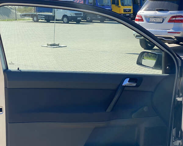 Серый Фольксваген Поло, объемом двигателя 1.2 л и пробегом 217 тыс. км за 2999 $, фото 19 на Automoto.ua