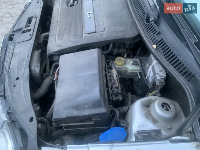 Серый Фольксваген Поло, объемом двигателя 1.39 л и пробегом 230 тыс. км за 4800 $, фото 7 на Automoto.ua