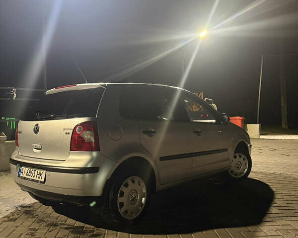 Серый Фольксваген Поло, объемом двигателя 1.4 л и пробегом 251 тыс. км за 3750 $, фото 2 на Automoto.ua