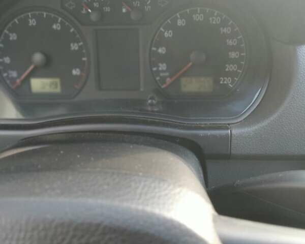 Серый Фольксваген Поло, объемом двигателя 1.39 л и пробегом 140 тыс. км за 4200 $, фото 1 на Automoto.ua