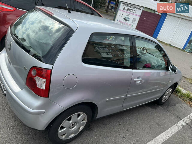 Серый Фольксваген Поло, объемом двигателя 1.2 л и пробегом 220 тыс. км за 4500 $, фото 2 на Automoto.ua