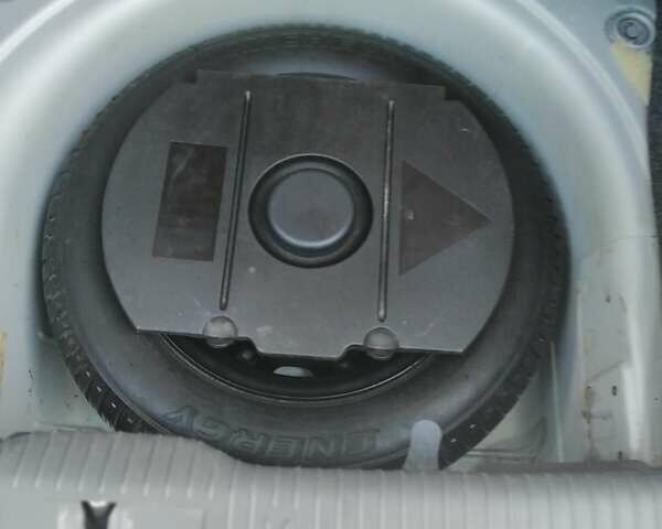 Серый Фольксваген Поло, объемом двигателя 1.39 л и пробегом 140 тыс. км за 4200 $, фото 11 на Automoto.ua