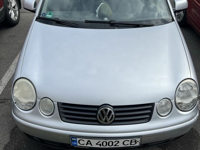 Серый Фольксваген Поло, объемом двигателя 1.2 л и пробегом 220 тыс. км за 4500 $, фото 6 на Automoto.ua