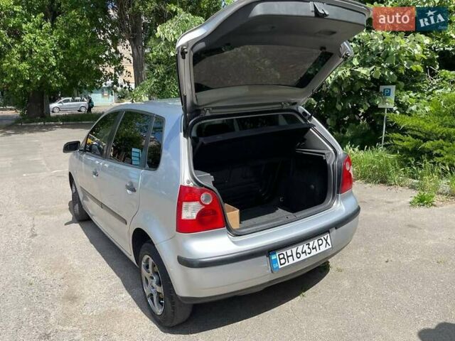 Сірий Фольксваген Поло, об'ємом двигуна 1.39 л та пробігом 220 тис. км за 3000 $, фото 5 на Automoto.ua