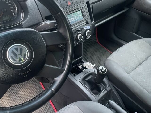 Сірий Фольксваген Поло, об'ємом двигуна 1.4 л та пробігом 2 тис. км за 3000 $, фото 4 на Automoto.ua