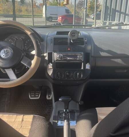 Серый Фольксваген Поло, объемом двигателя 1.4 л и пробегом 219 тыс. км за 4200 $, фото 41 на Automoto.ua