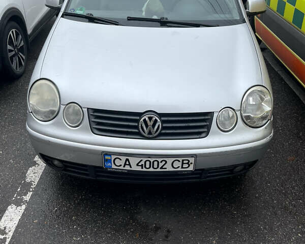 Серый Фольксваген Поло, объемом двигателя 1.2 л и пробегом 220 тыс. км за 4500 $, фото 5 на Automoto.ua