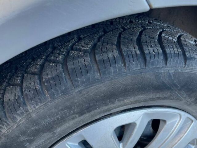 Серый Фольксваген Поло, объемом двигателя 1.4 л и пробегом 320 тыс. км за 1999 $, фото 6 на Automoto.ua