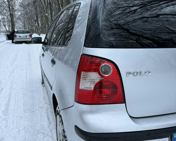 Серый Фольксваген Поло, объемом двигателя 1.39 л и пробегом 230 тыс. км за 3200 $, фото 7 на Automoto.ua