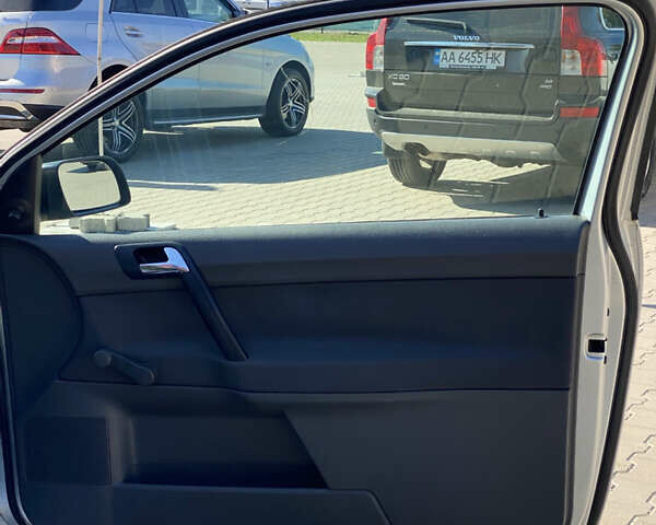 Серый Фольксваген Поло, объемом двигателя 1.2 л и пробегом 217 тыс. км за 2999 $, фото 11 на Automoto.ua