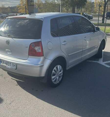 Серый Фольксваген Поло, объемом двигателя 1.4 л и пробегом 219 тыс. км за 4200 $, фото 7 на Automoto.ua