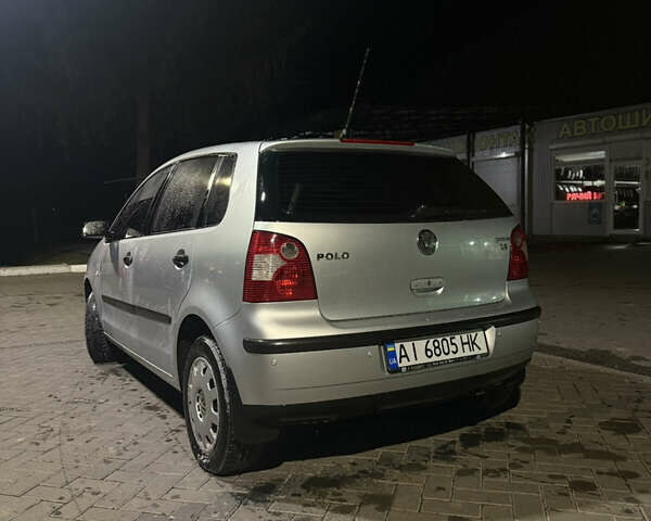 Серый Фольксваген Поло, объемом двигателя 1.4 л и пробегом 251 тыс. км за 3750 $, фото 3 на Automoto.ua