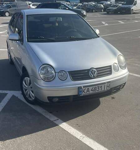 Серый Фольксваген Поло, объемом двигателя 1.4 л и пробегом 219 тыс. км за 4200 $, фото 1 на Automoto.ua