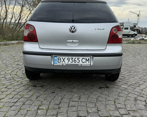 Серый Фольксваген Поло, объемом двигателя 1.2 л и пробегом 272 тыс. км за 3500 $, фото 6 на Automoto.ua