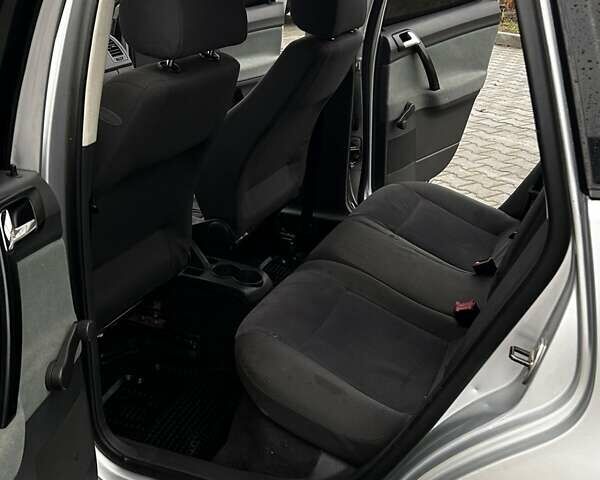 Серый Фольксваген Поло, объемом двигателя 1.39 л и пробегом 357 тыс. км за 3200 $, фото 9 на Automoto.ua