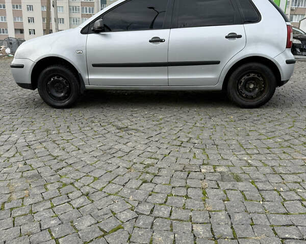 Серый Фольксваген Поло, объемом двигателя 1.2 л и пробегом 272 тыс. км за 3500 $, фото 3 на Automoto.ua