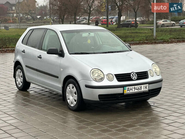 Серый Фольксваген Поло, объемом двигателя 1.2 л и пробегом 250 тыс. км за 3700 $, фото 2 на Automoto.ua