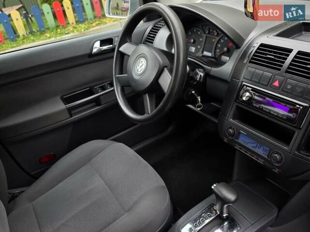 Серый Фольксваген Поло, объемом двигателя 1.4 л и пробегом 224 тыс. км за 4450 $, фото 32 на Automoto.ua