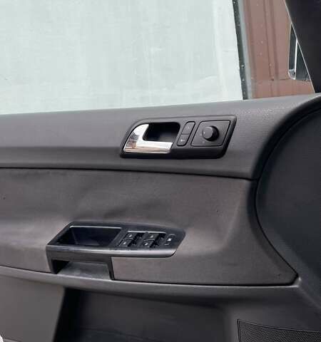 Серый Фольксваген Поло, объемом двигателя 1.39 л и пробегом 331 тыс. км за 3800 $, фото 10 на Automoto.ua