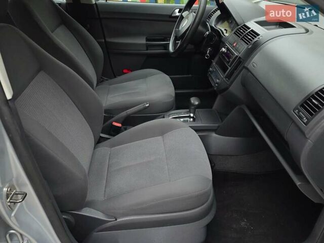 Серый Фольксваген Поло, объемом двигателя 1.4 л и пробегом 224 тыс. км за 4450 $, фото 31 на Automoto.ua