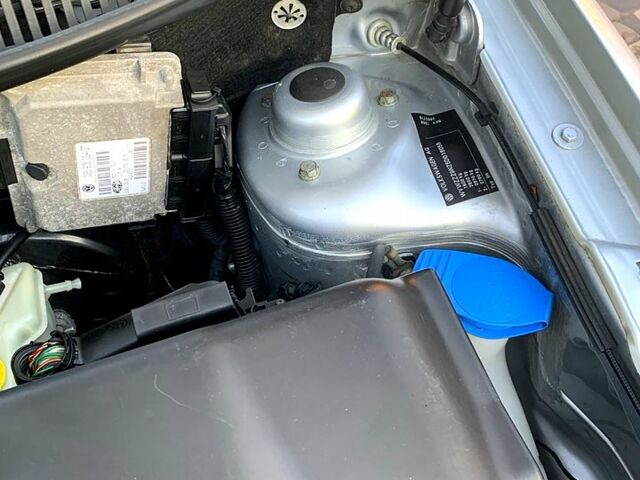 Серый Фольксваген Поло, объемом двигателя 1.4 л и пробегом 219 тыс. км за 4800 $, фото 6 на Automoto.ua