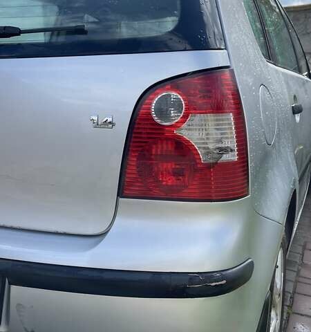 Серый Фольксваген Поло, объемом двигателя 1.39 л и пробегом 331 тыс. км за 3800 $, фото 18 на Automoto.ua