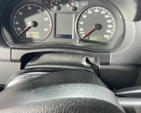 Серый Фольксваген Поло, объемом двигателя 1.3 л и пробегом 242 тыс. км за 4300 $, фото 8 на Automoto.ua