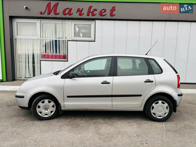Серый Фольксваген Поло, объемом двигателя 1.42 л и пробегом 233 тыс. км за 4300 $, фото 2 на Automoto.ua