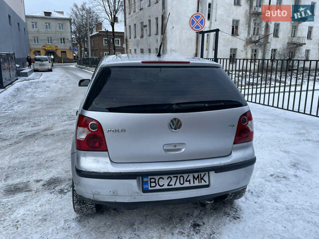 Серый Фольксваген Поло, объемом двигателя 1.39 л и пробегом 275 тыс. км за 3500 $, фото 3 на Automoto.ua