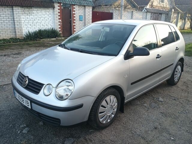 Серый Фольксваген Поло, объемом двигателя 1.4 л и пробегом 201 тыс. км за 4500 $, фото 2 на Automoto.ua