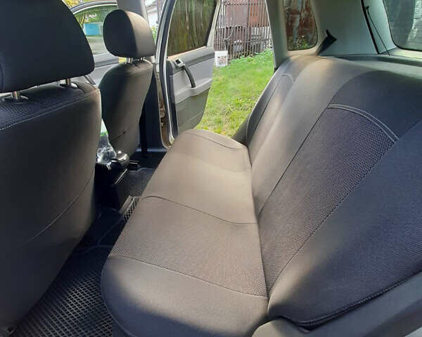 Серый Фольксваген Поло, объемом двигателя 1.4 л и пробегом 164 тыс. км за 5200 $, фото 5 на Automoto.ua