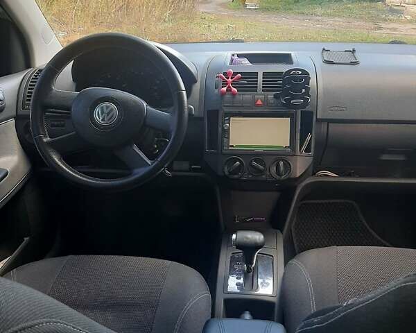 Серый Фольксваген Поло, объемом двигателя 1.4 л и пробегом 164 тыс. км за 5200 $, фото 3 на Automoto.ua